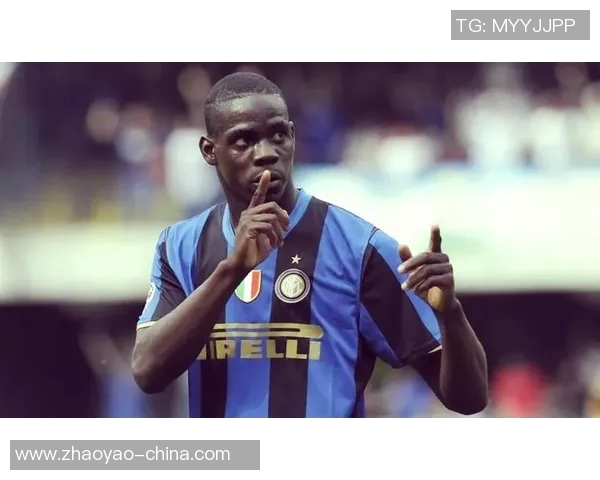 足球明星们的经典扶脸瞬间回顾与背后的故事分享