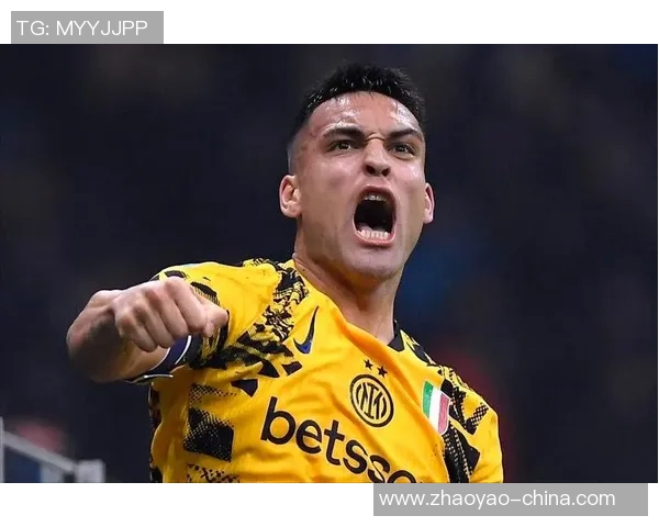 黄色卷毛的足球明星如何在赛场上展现个人魅力与团队精神的完美结合 黄色卷毛的足球明星如何在赛场上展现个人魅力与团队精神的完美结合