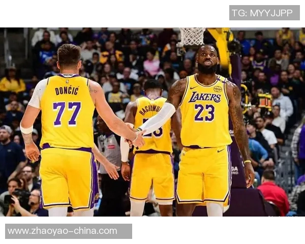 2018年湖人与鹈鹕激战回顾：精彩瞬间与关键时刻分析