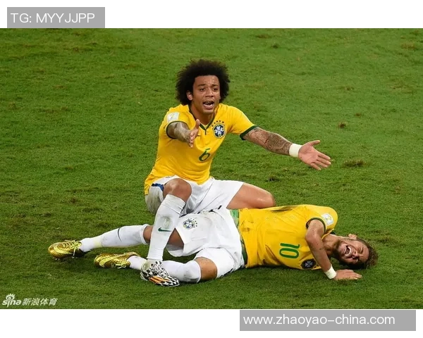 足球明星经典瞬间回顾那些令人难忘的踢球场景与精彩表现 足球明星经典瞬间回顾那些令人难忘的踢球场景与精彩表现